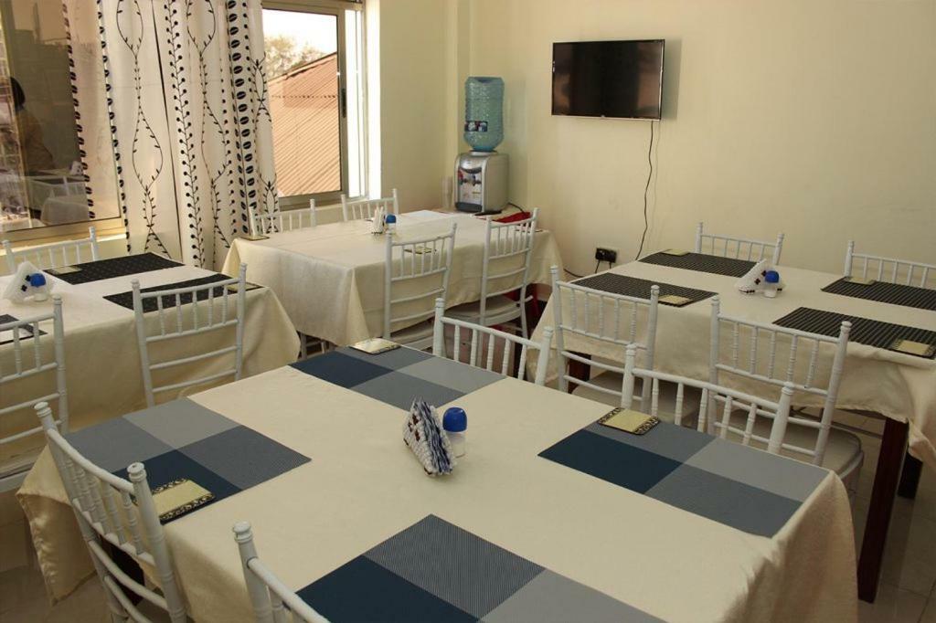 Gees Inn Накуру Екстер'єр фото